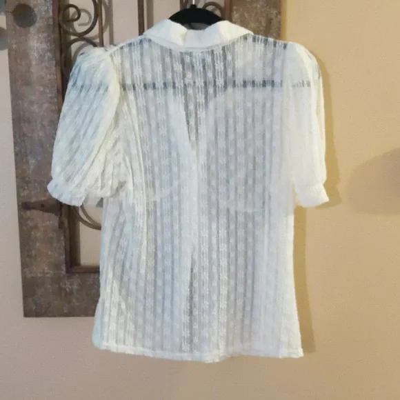 Secrets revealed lace button-down-cream - Picture 5 of 9